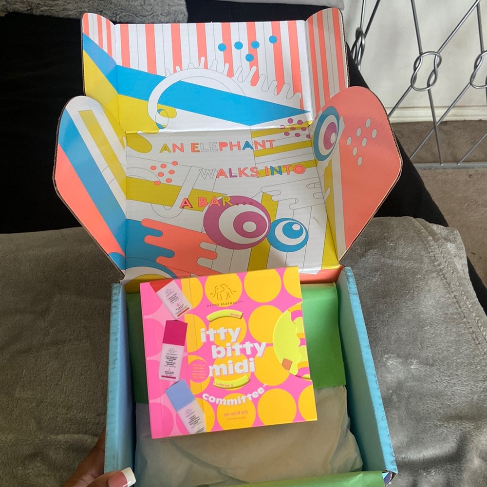 Drunk Elephant Itty bitty midi PR Package!